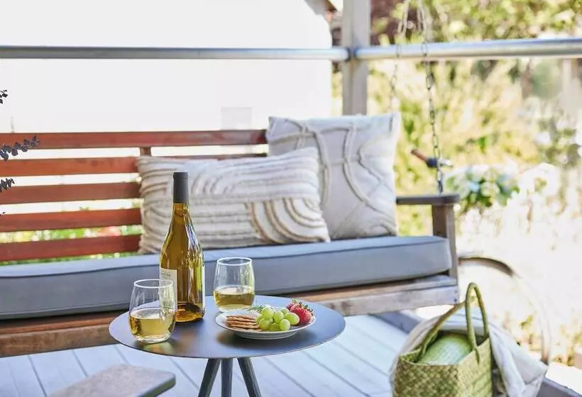 Отель Lavender, A Four Sisters Inn