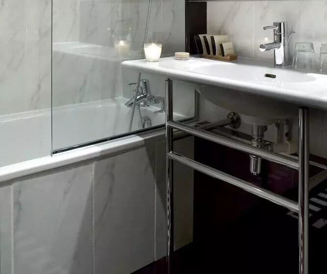 هتل Les Jardins Du Marais