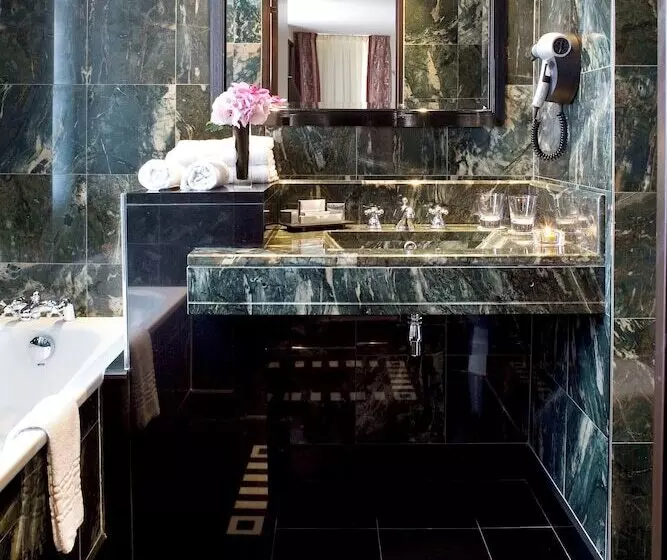 هتل Les Jardins Du Marais