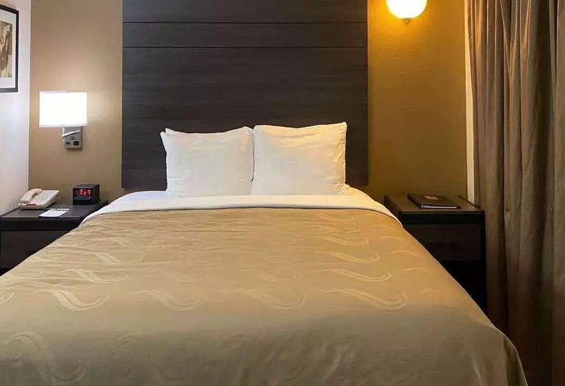 هتل Quality Inn Branson  Hwy 76 Central