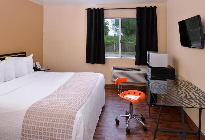 Отель Valued Stay Madison