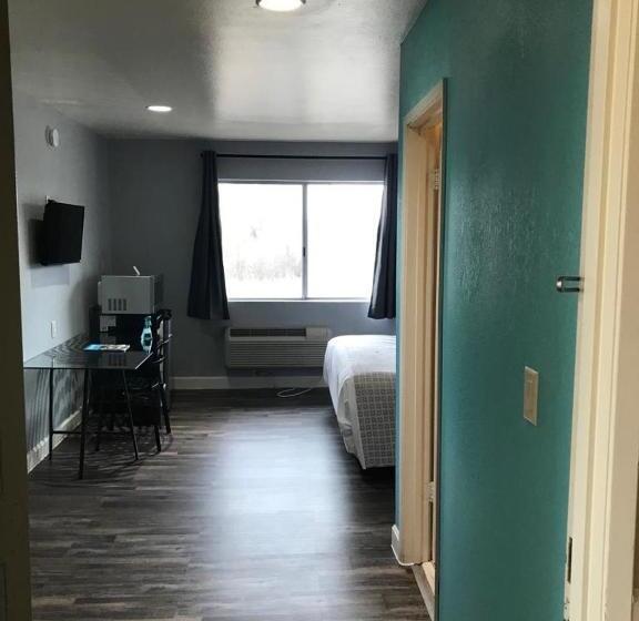 Отель Valued Stay Madison