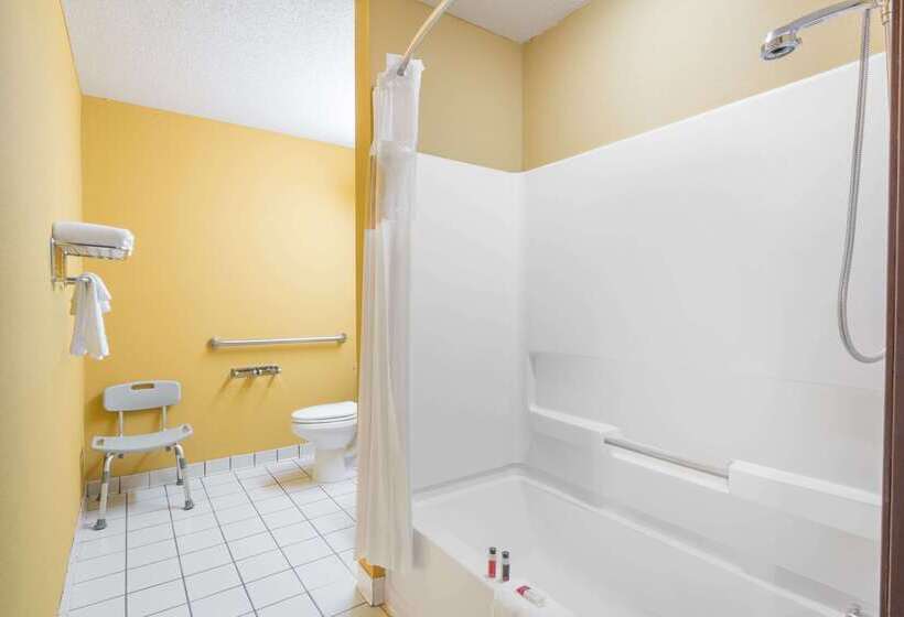 Microtel Inn & Suites By Wyndham Riverside