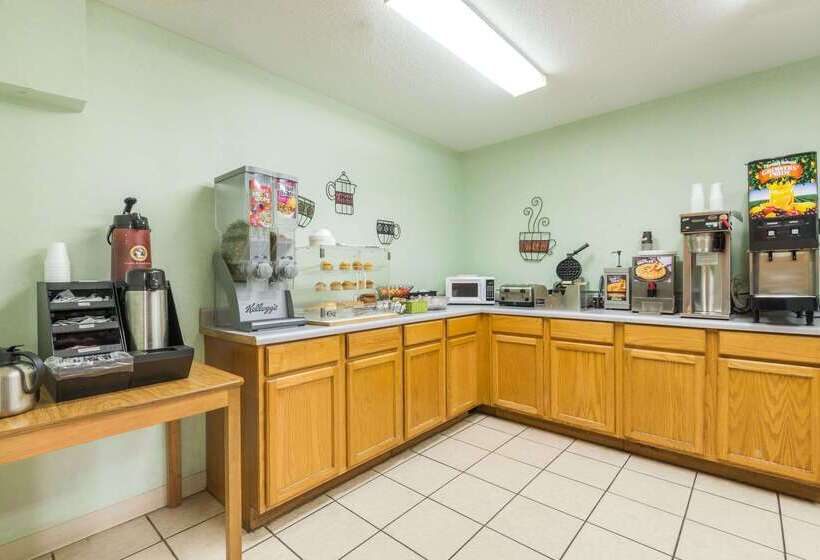 Microtel Inn & Suites By Wyndham Riverside