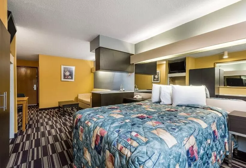 Microtel Inn & Suites By Wyndham Riverside
