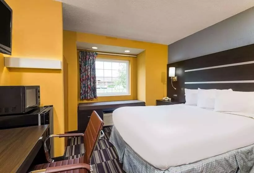 Microtel Inn & Suites By Wyndham Riverside