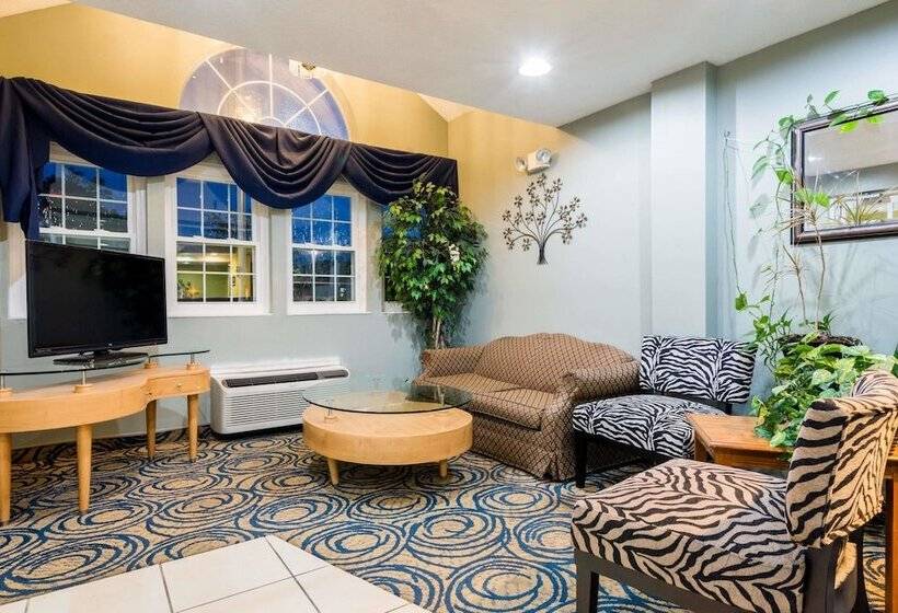 Microtel Inn & Suites By Wyndham Riverside