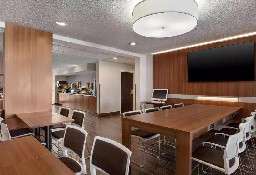 Microtel Inn & Suites By Wyndham