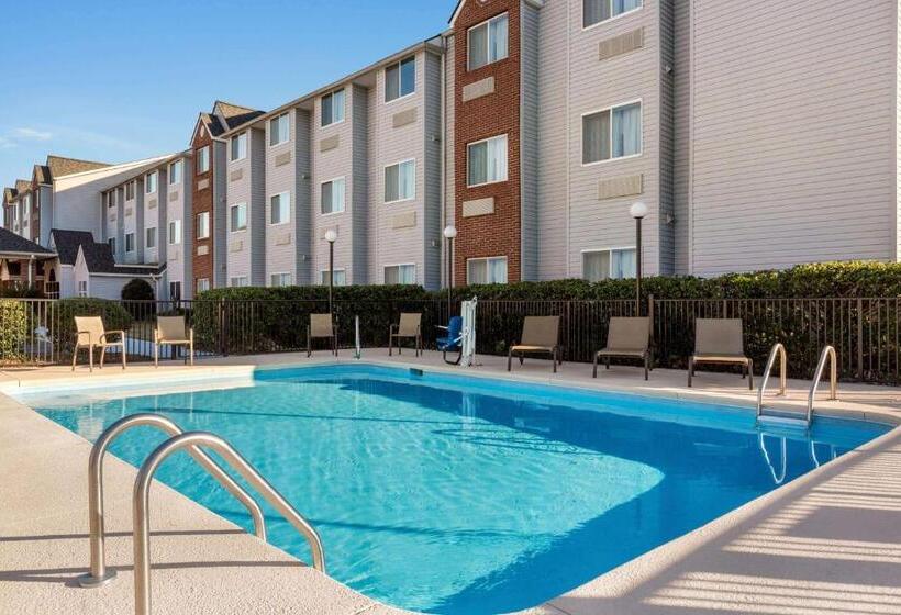 Microtel Inn & Suites By Wyndham