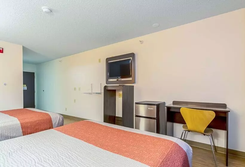 Motel 6 Indianapolis North