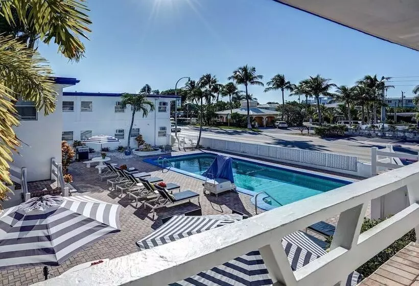 מוטל Blue Strawberry By The Sea