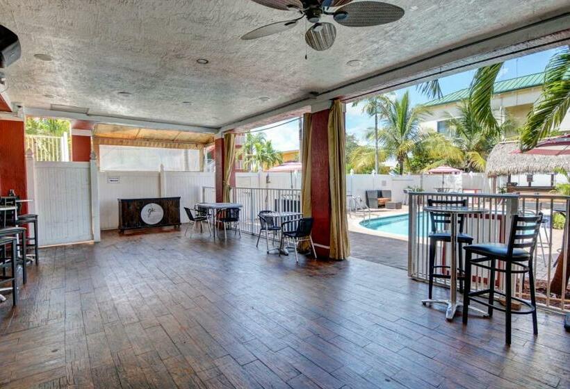 Plantation Inn Hotel And Lounge