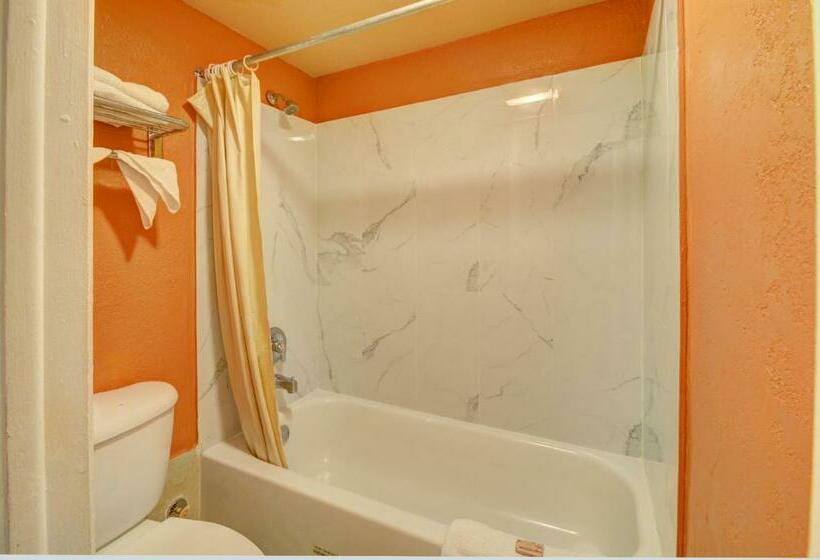 Plantation Inn Hotel And Lounge