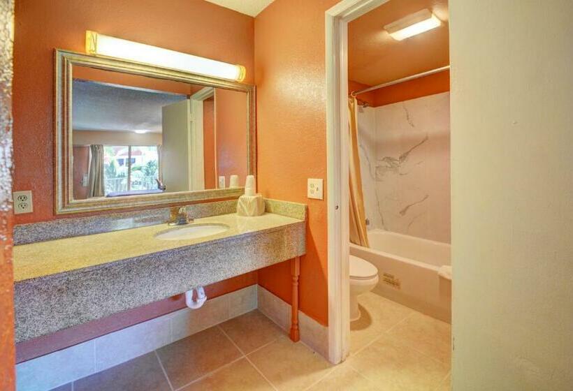 Plantation Inn Hotel And Lounge