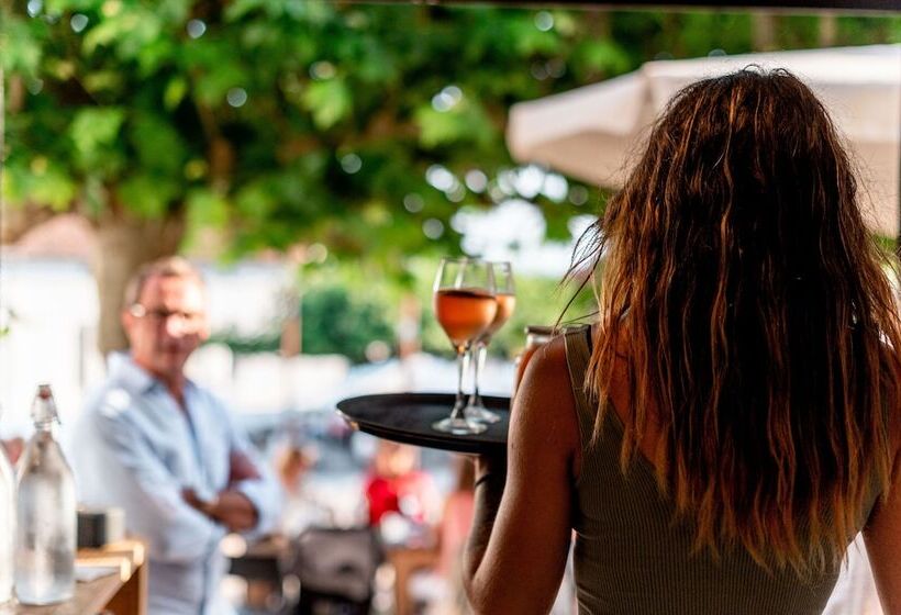 הוסטל Auberge Koskenia