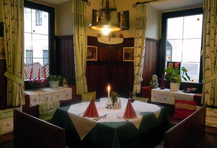Retkeilymaja Gasthof Grüner Baum