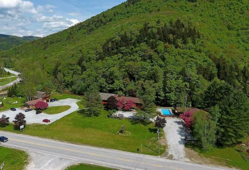 Cedarbrook Hotel Room W/2 Doubles 101