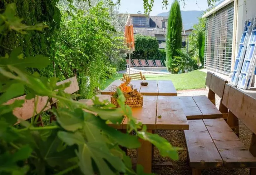 Hotelli B&b Garni Erika