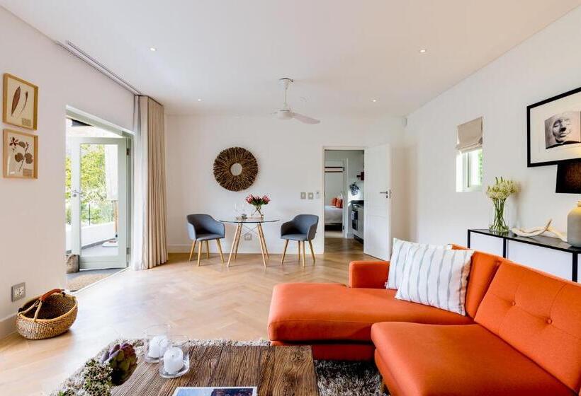 פנסיון Maison Cabrière   Boutique Suites