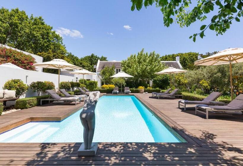 פנסיון Maison Cabrière   Boutique Suites