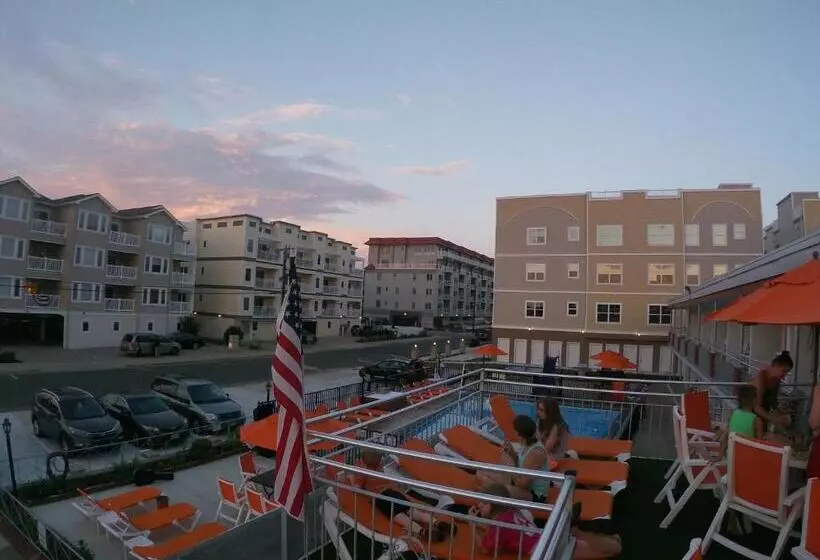 Sea Chest Motel