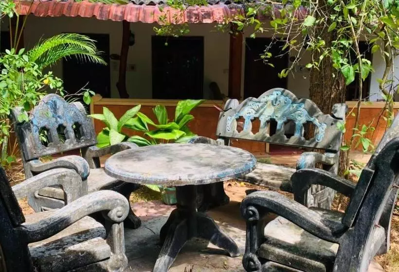 Retkeilymaja Sigiriya Rock Entrance Holiday Home