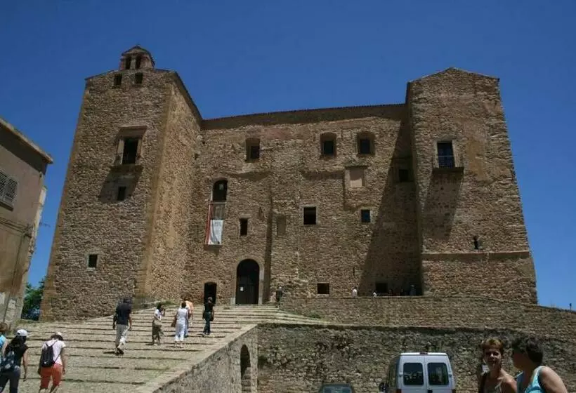 ベッドアンドブレックファースト Donjon Suite Centro Storico