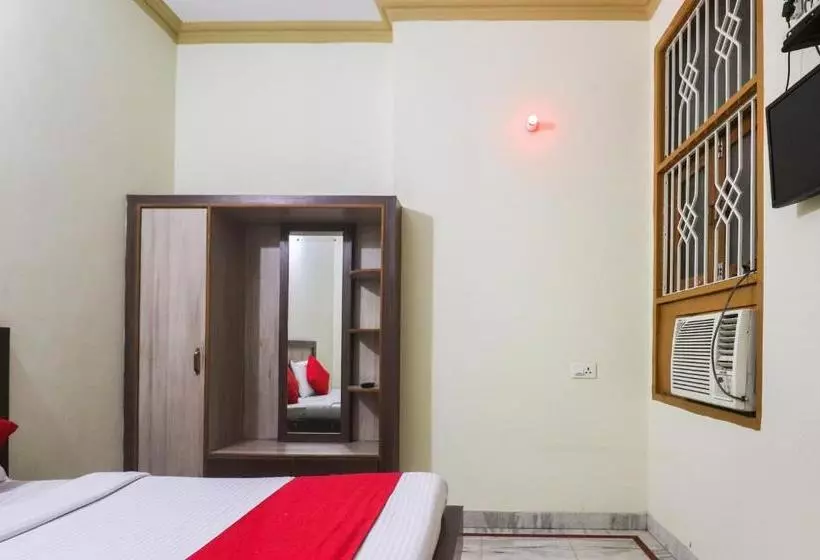 ホテル Oyo 67668  Laxmi Palace