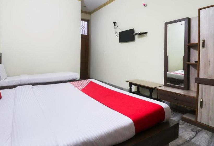 בית מלון כפרי Oyo 67668  Laxmi Palace