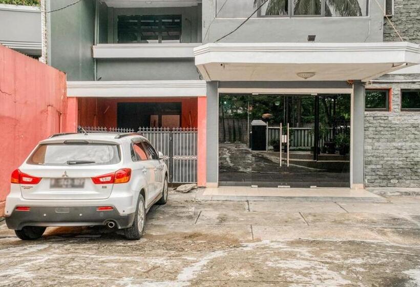 فندق Reddoorz Near Plaza Senayan