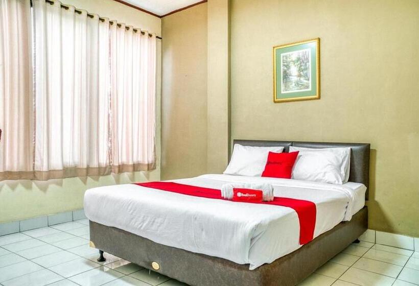 فندق Reddoorz Near Plaza Senayan
