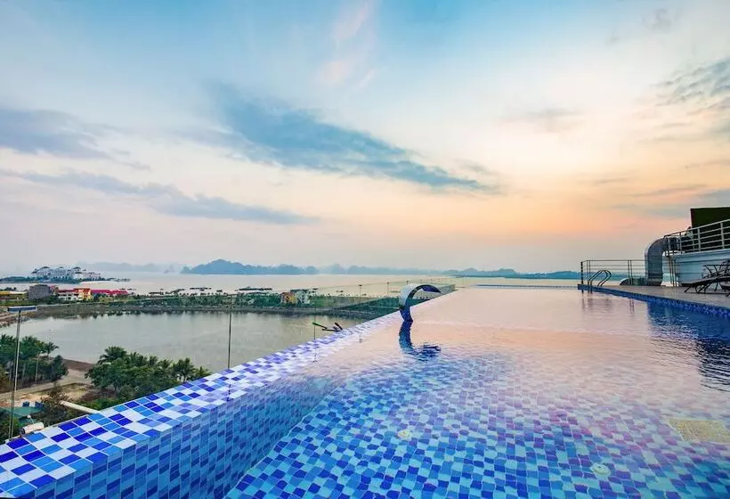 هتل Thai Son Luxury