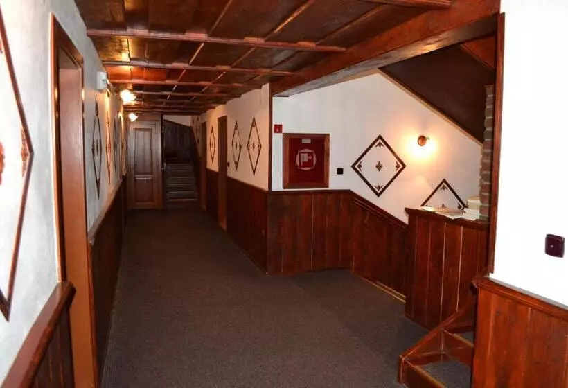 Majatalo Penzión Grand, Self Check In