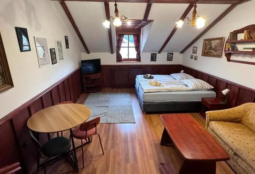 Majatalo Penzión Grand, Self Check In