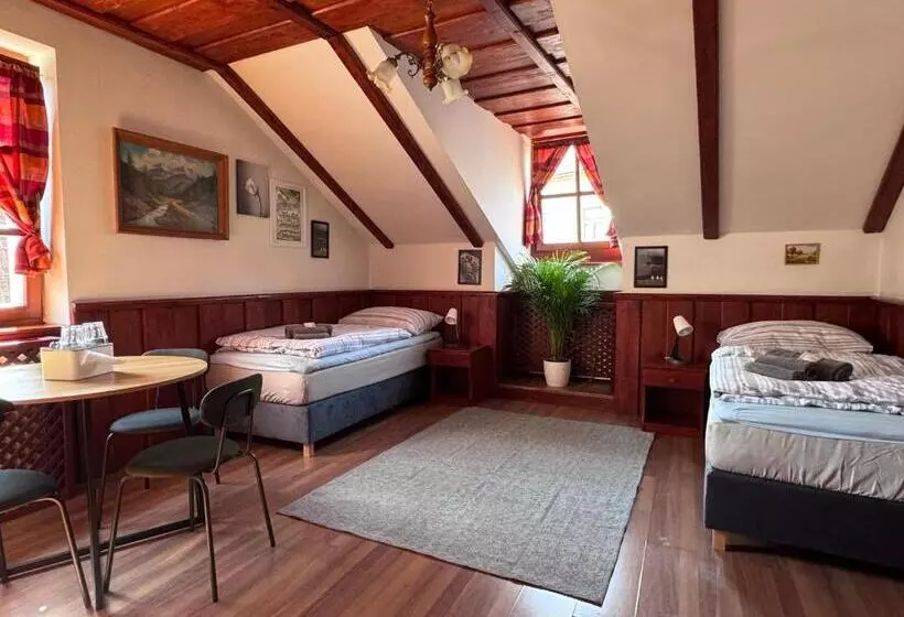 Majatalo Penzión Grand, Self Check In