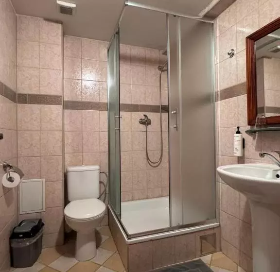 Majatalo Penzión Grand, Self Check In