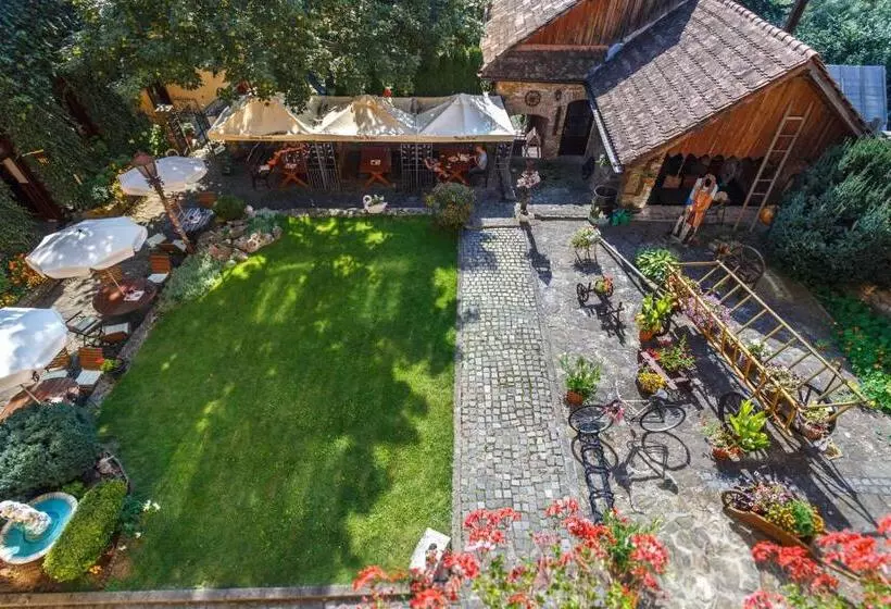 پانسیون Penzion  Restaurant Atrium