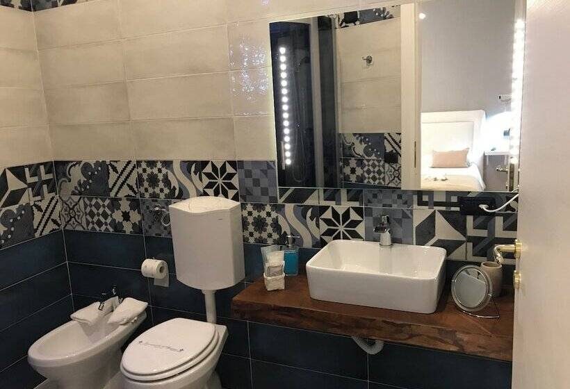 تختخواب و صبحانه Base Napoli Plebiscito