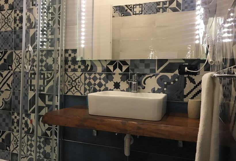 تختخواب و صبحانه Base Napoli Plebiscito