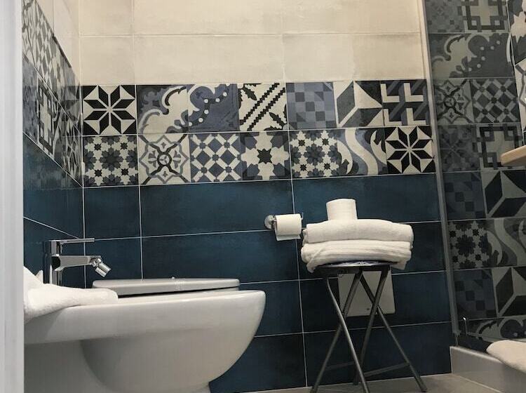 تختخواب و صبحانه Base Napoli Plebiscito