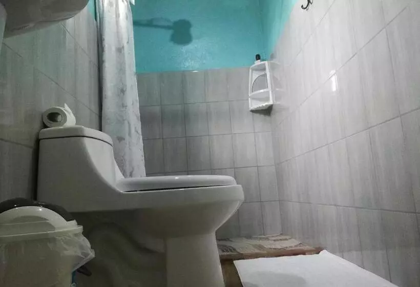 ベッドアンドブレックファースト Cabinas Cascada Rio Celeste