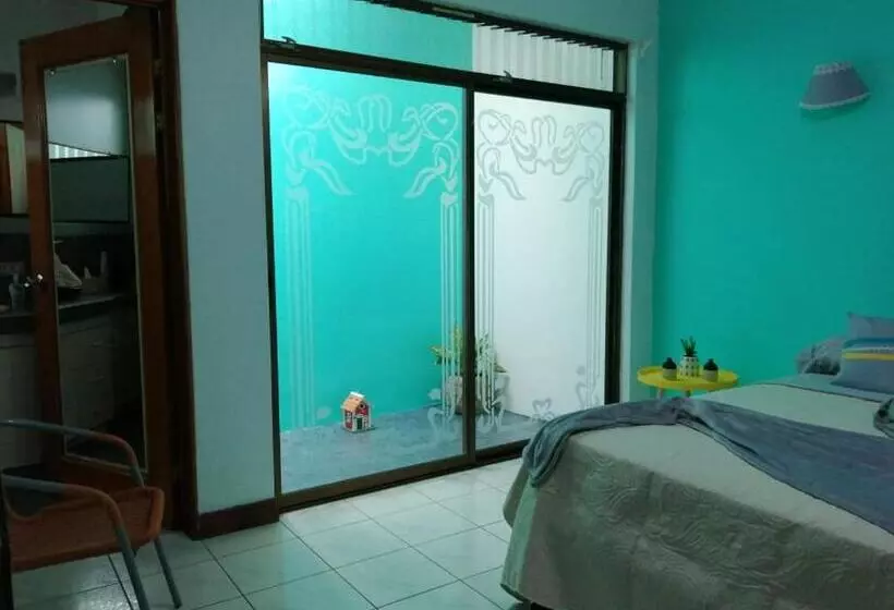 ベッドアンドブレックファースト Hostal Casa Azul