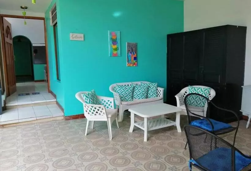 ベッドアンドブレックファースト Hostal Casa Azul
