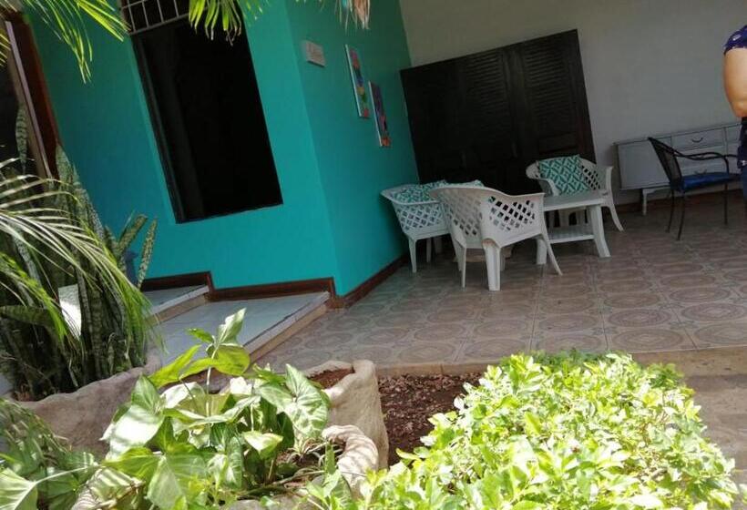 تختخواب و صبحانه Hostal Casa Azul