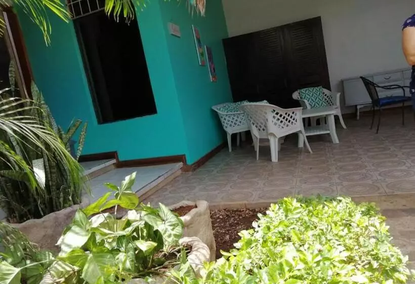 ベッドアンドブレックファースト Hostal Casa Azul