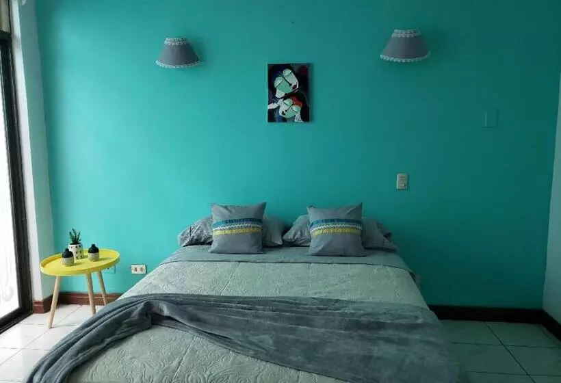ベッドアンドブレックファースト Hostal Casa Azul