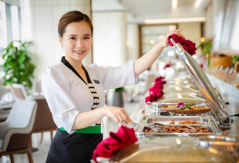 هتل Muong Thanh Grand Bai Chay