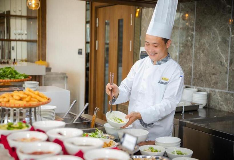 هتل Muong Thanh Grand Bai Chay