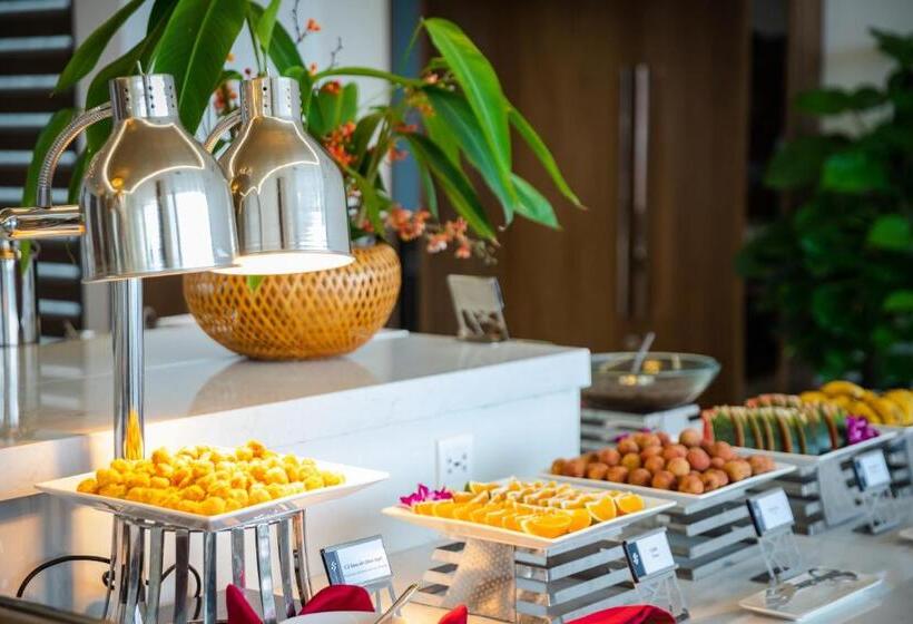 هتل Muong Thanh Grand Bai Chay