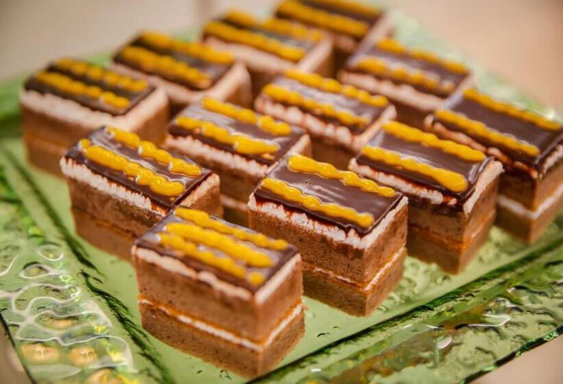 هتل Muong Thanh Grand Bai Chay